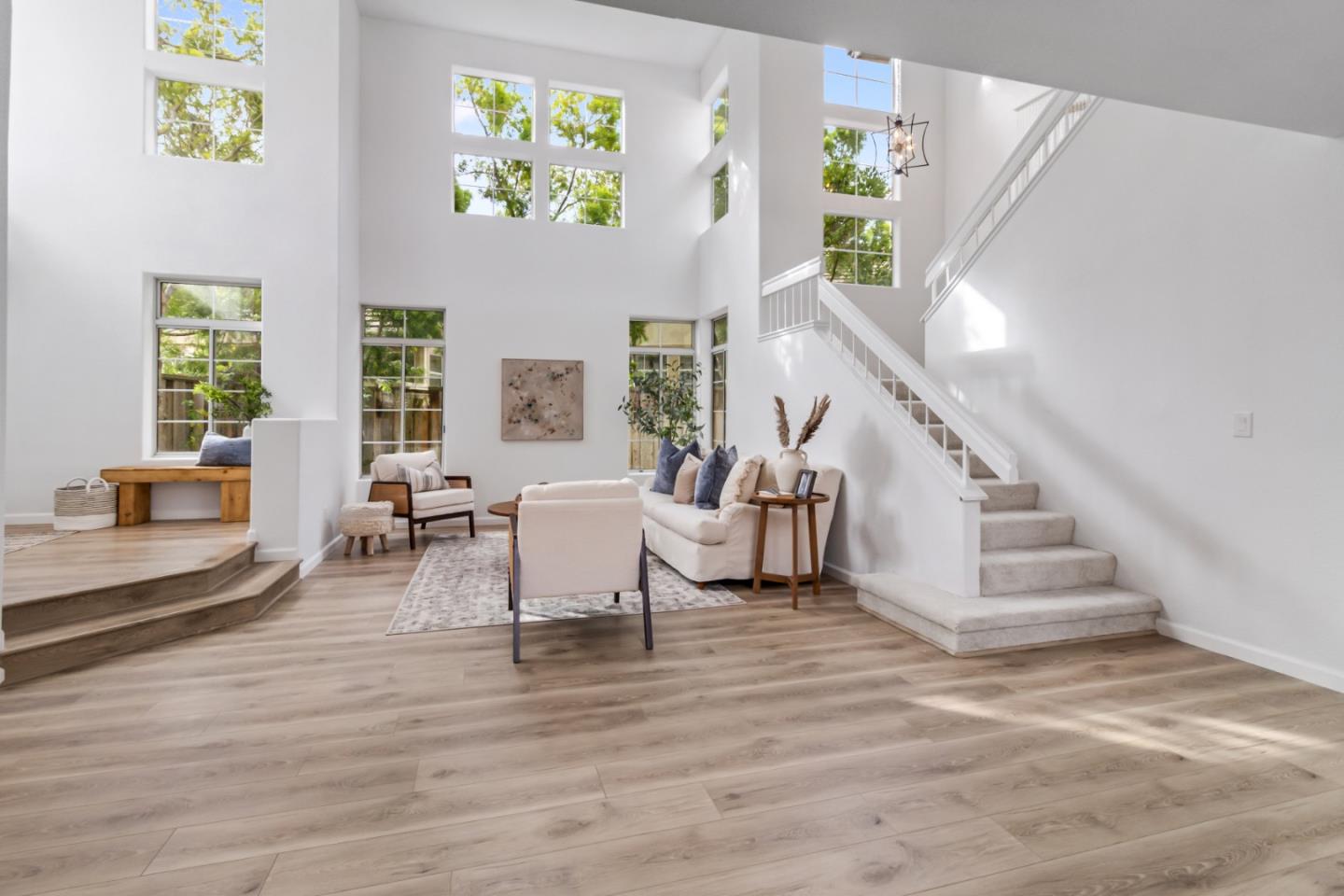 Detail Gallery Image 8 of 47 For 17669 River Run Rd, Salinas,  CA 93908 - 4 Beds | 3 Baths