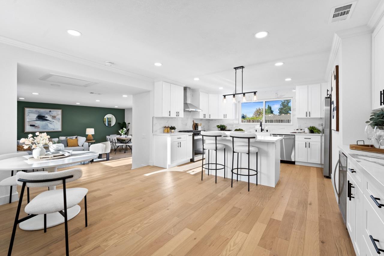 Detail Gallery Image 5 of 14 For 4216 Camden Ave, San Jose,  CA 95124 - 4 Beds | 2 Baths