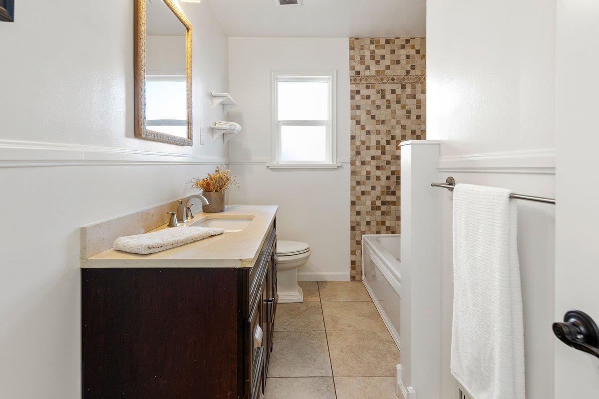 Detail Gallery Image 20 of 28 For 1621 Donner Ave, San Bruno,  CA 94066 - 4 Beds | 2 Baths