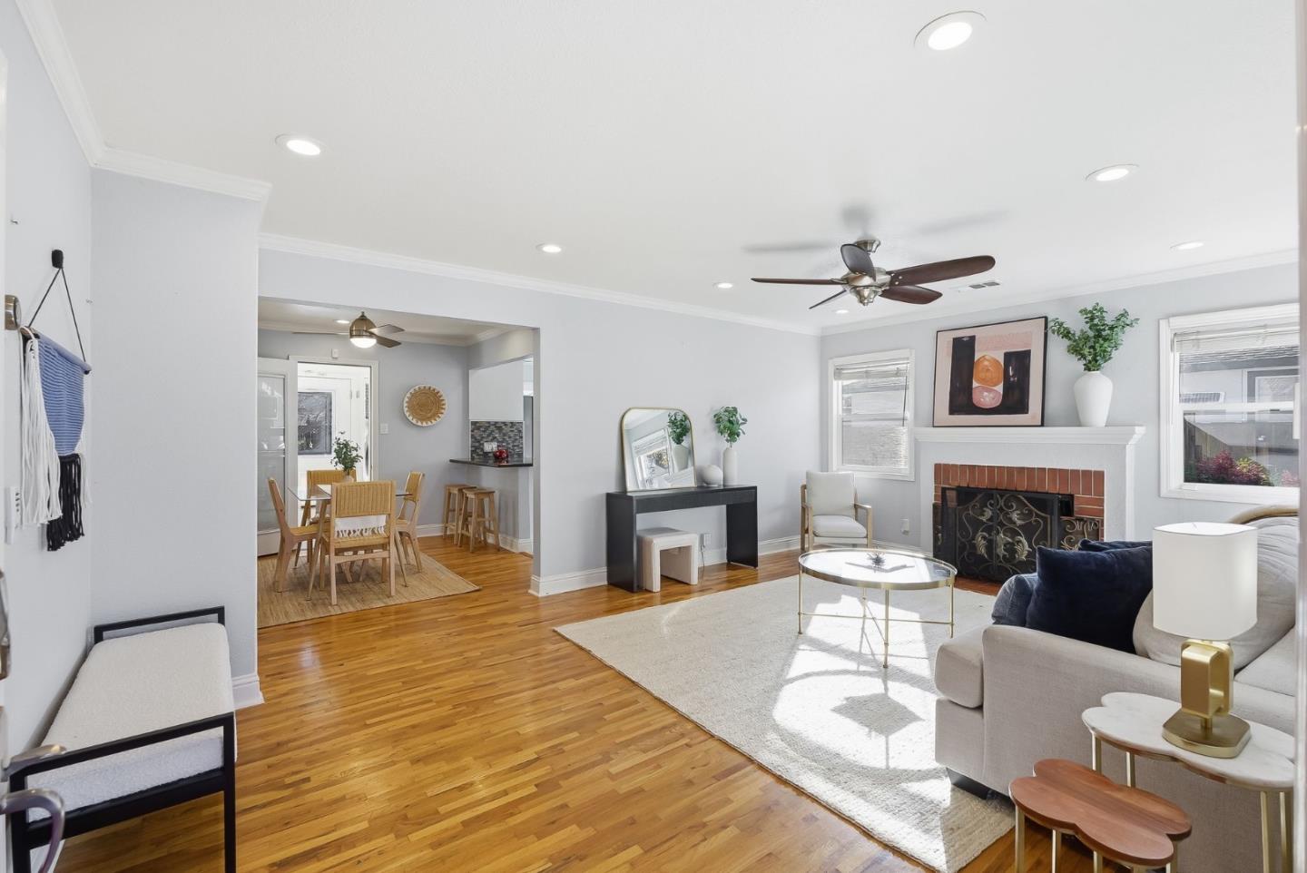 Detail Gallery Image 11 of 42 For 554 Richmond Ave, San Jose,  CA 95128 - 2 Beds | 2 Baths