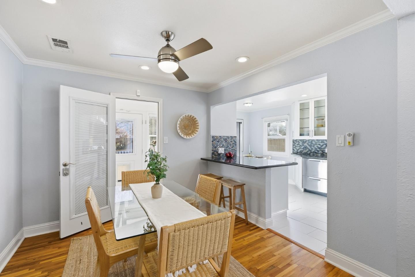 Detail Gallery Image 16 of 42 For 554 Richmond Ave, San Jose,  CA 95128 - 2 Beds | 2 Baths