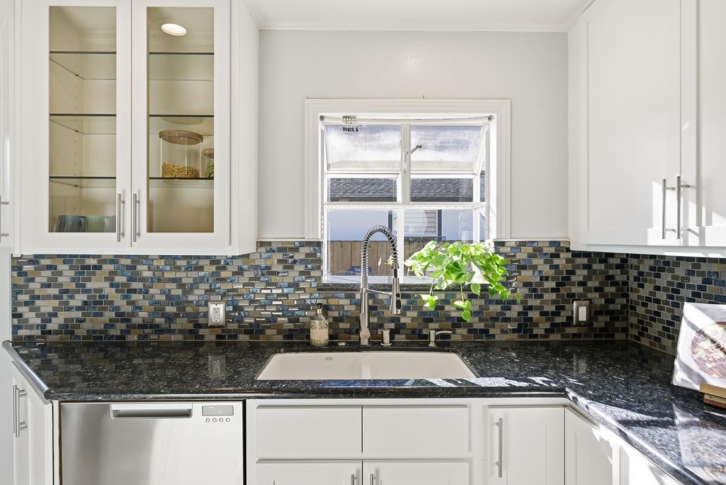 Detail Gallery Image 19 of 42 For 554 Richmond Ave, San Jose,  CA 95128 - 2 Beds | 2 Baths