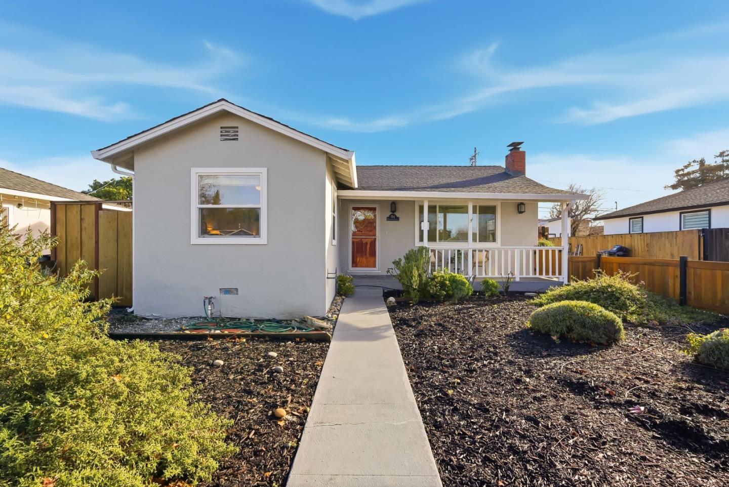 Detail Gallery Image 2 of 42 For 554 Richmond Ave, San Jose,  CA 95128 - 2 Beds | 2 Baths