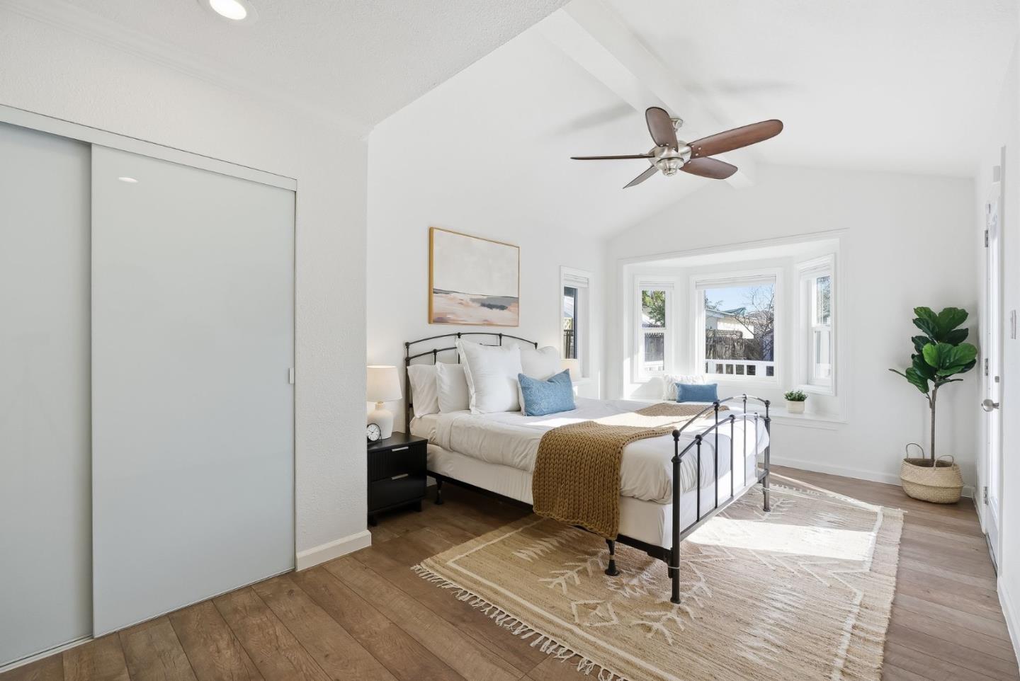 Detail Gallery Image 23 of 42 For 554 Richmond Ave, San Jose,  CA 95128 - 2 Beds | 2 Baths