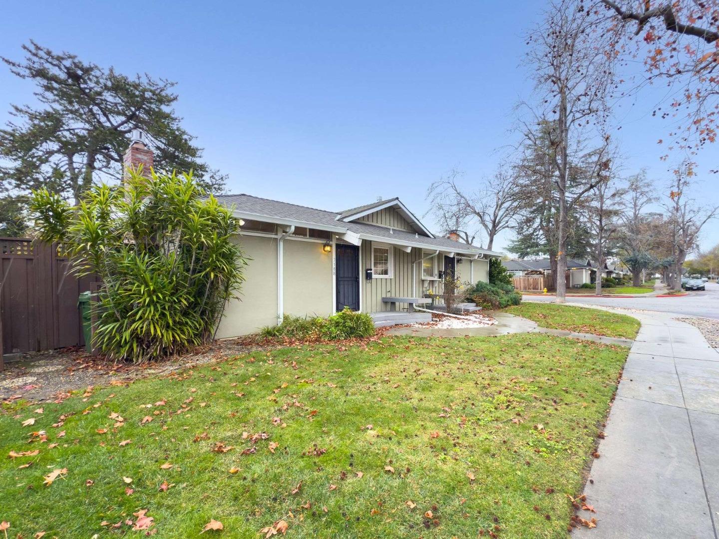 Detail Gallery Image 32 of 36 For 718 Millich Dr #B,  Campbell,  CA 95008 - 2 Beds | 2 Baths