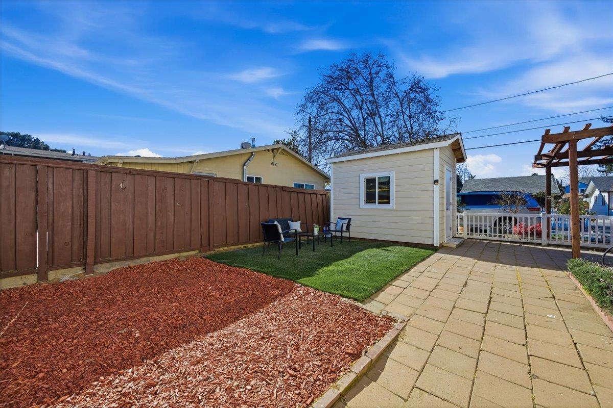 Detail Gallery Image 23 of 27 For 354 Irving Ave, San Jose,  CA 95128 - 4 Beds | 2 Baths