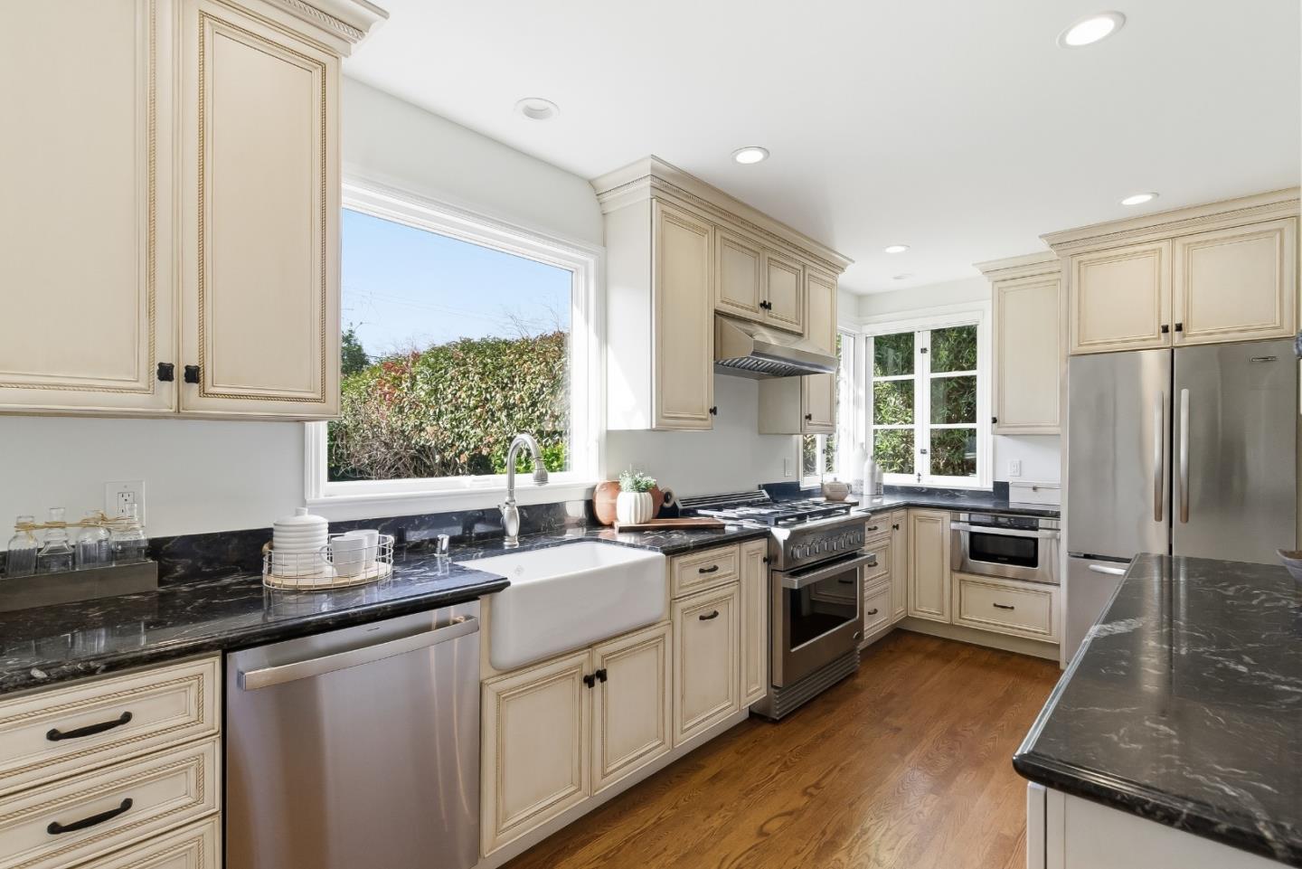 Detail Gallery Image 37 of 63 For 479 Marin Dr, Burlingame,  CA 94010 - 2 Beds | 2 Baths