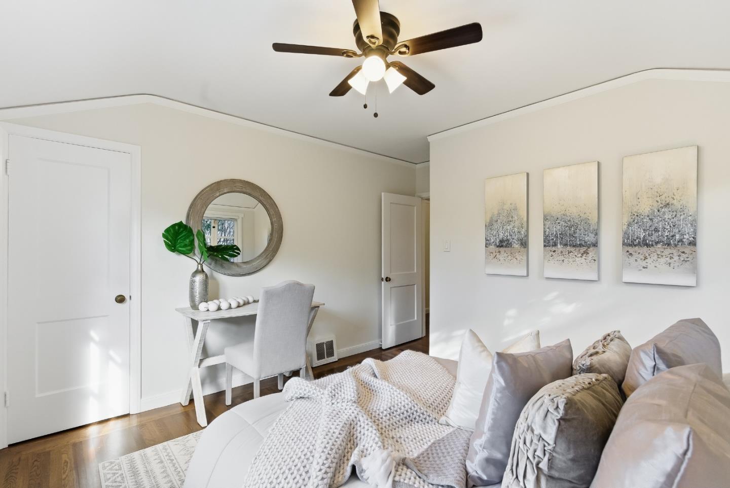 Detail Gallery Image 43 of 63 For 479 Marin Dr, Burlingame,  CA 94010 - 2 Beds | 2 Baths