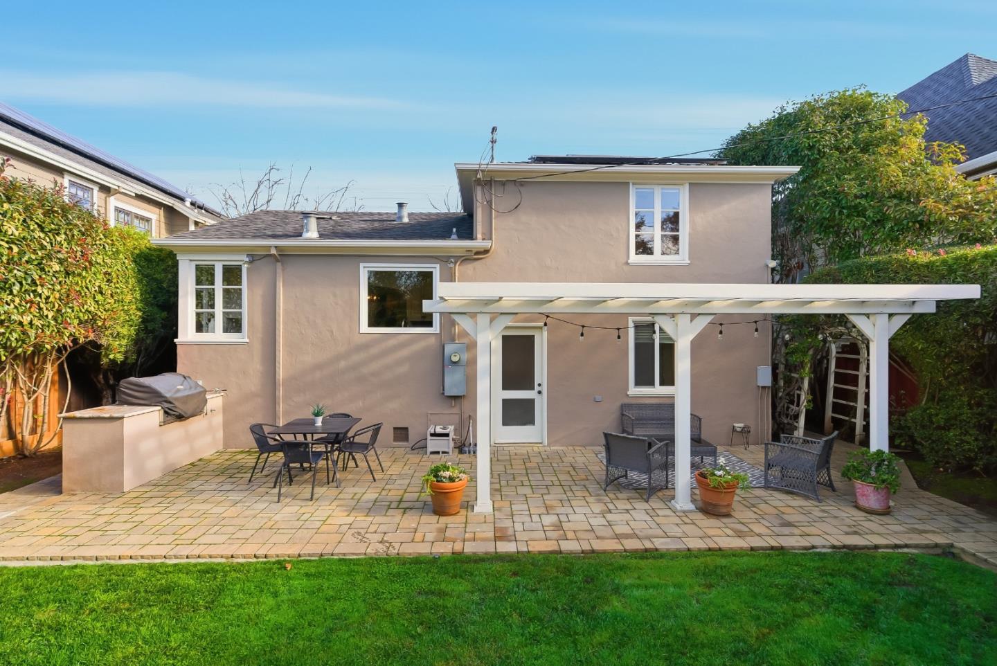 Detail Gallery Image 6 of 63 For 479 Marin Dr, Burlingame,  CA 94010 - 2 Beds | 2 Baths