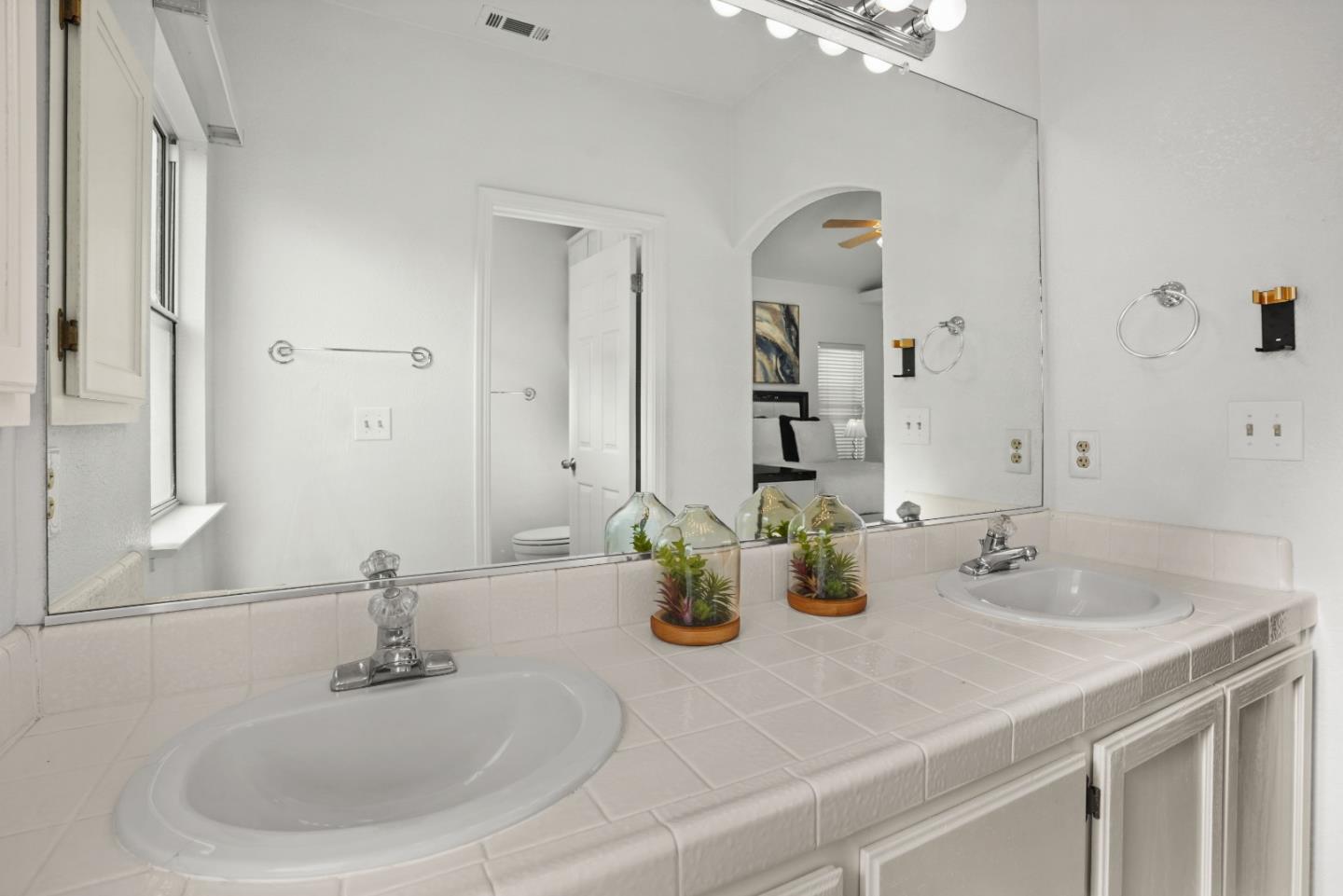 Detail Gallery Image 18 of 44 For 2208 Curzon Dr, Modesto,  CA 95355 - 3 Beds | 2 Baths