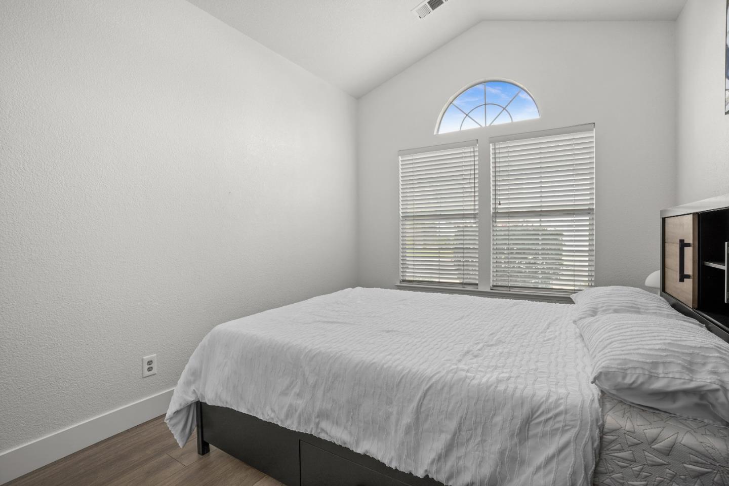 Detail Gallery Image 21 of 44 For 2208 Curzon Dr, Modesto,  CA 95355 - 3 Beds | 2 Baths