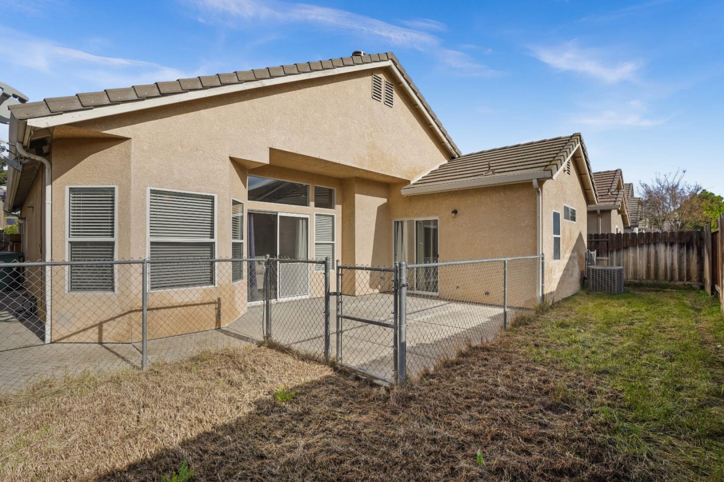 Detail Gallery Image 28 of 44 For 2208 Curzon Dr, Modesto,  CA 95355 - 3 Beds | 2 Baths