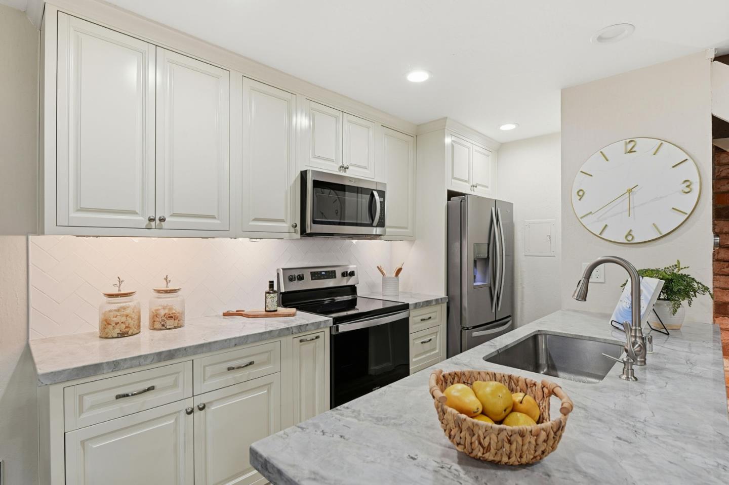 Detail Gallery Image 11 of 28 For 383 E Latimer Ave #2,  Campbell,  CA 95008 - 2 Beds | 1 Baths