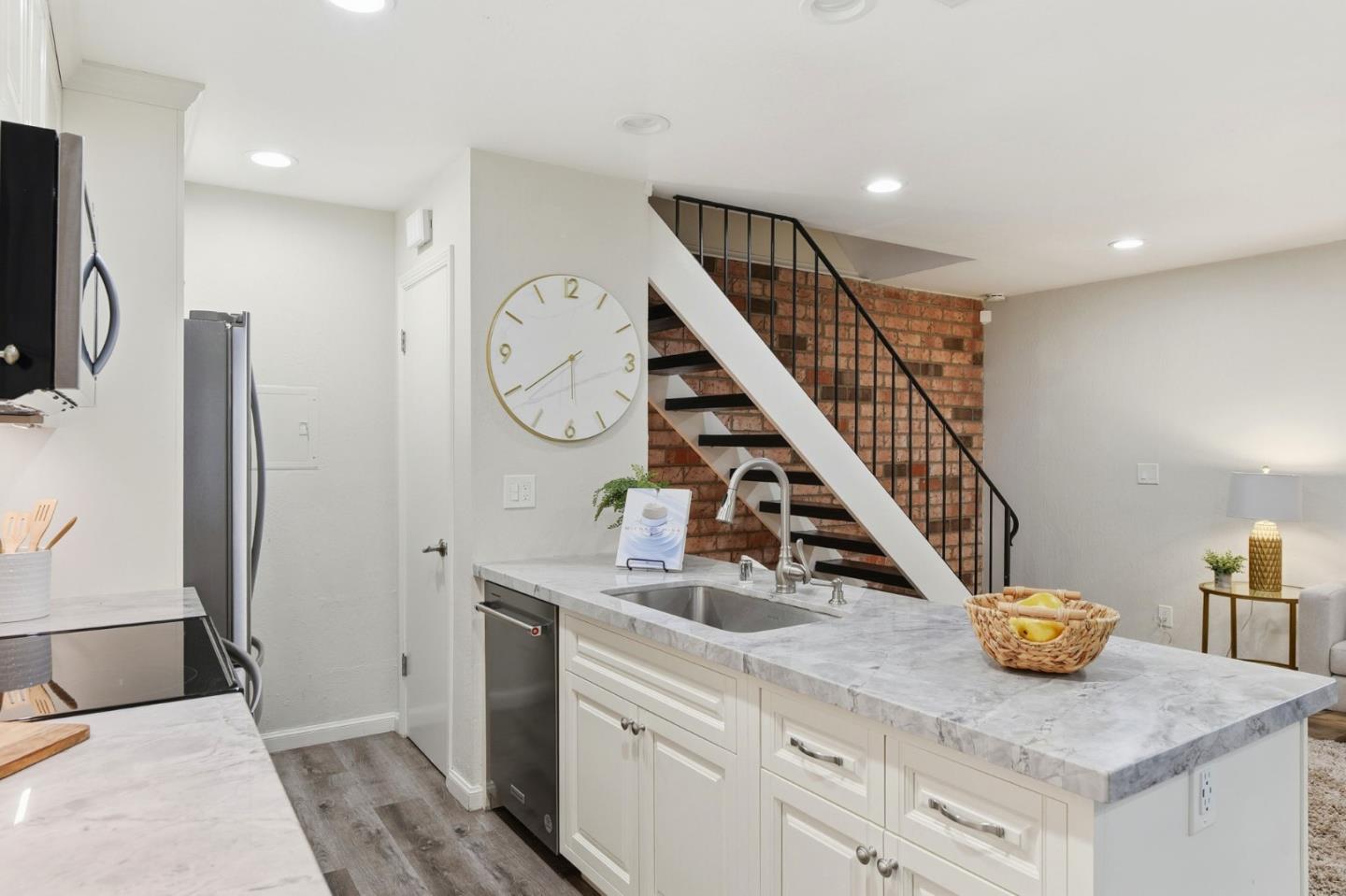 Detail Gallery Image 12 of 28 For 383 E Latimer Ave #2,  Campbell,  CA 95008 - 2 Beds | 1 Baths