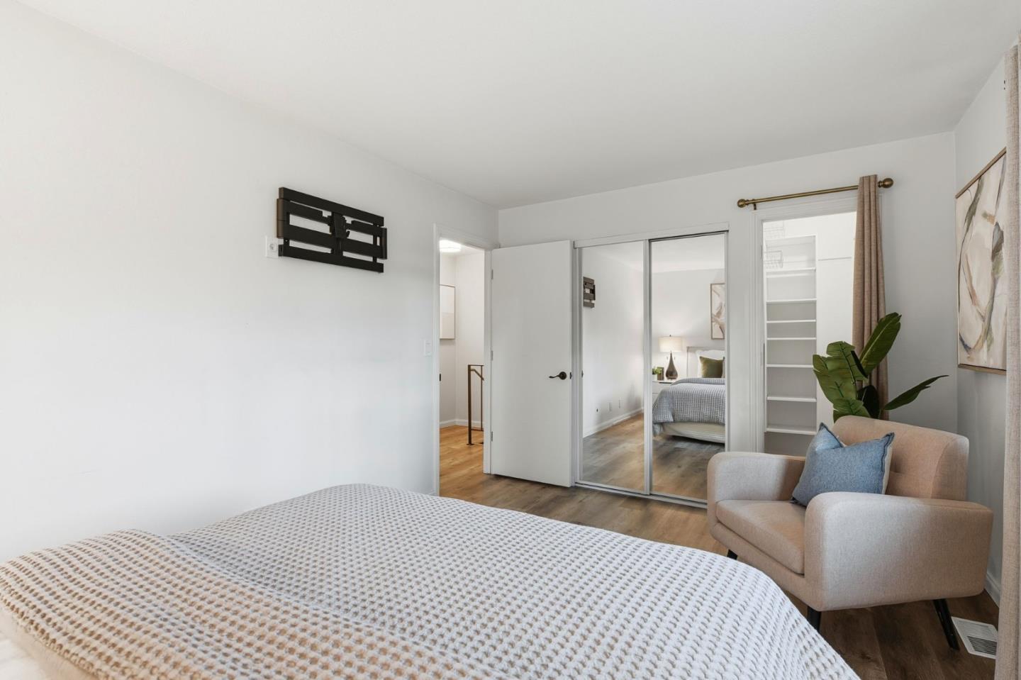 Detail Gallery Image 22 of 28 For 383 E Latimer Ave #2,  Campbell,  CA 95008 - 2 Beds | 1 Baths