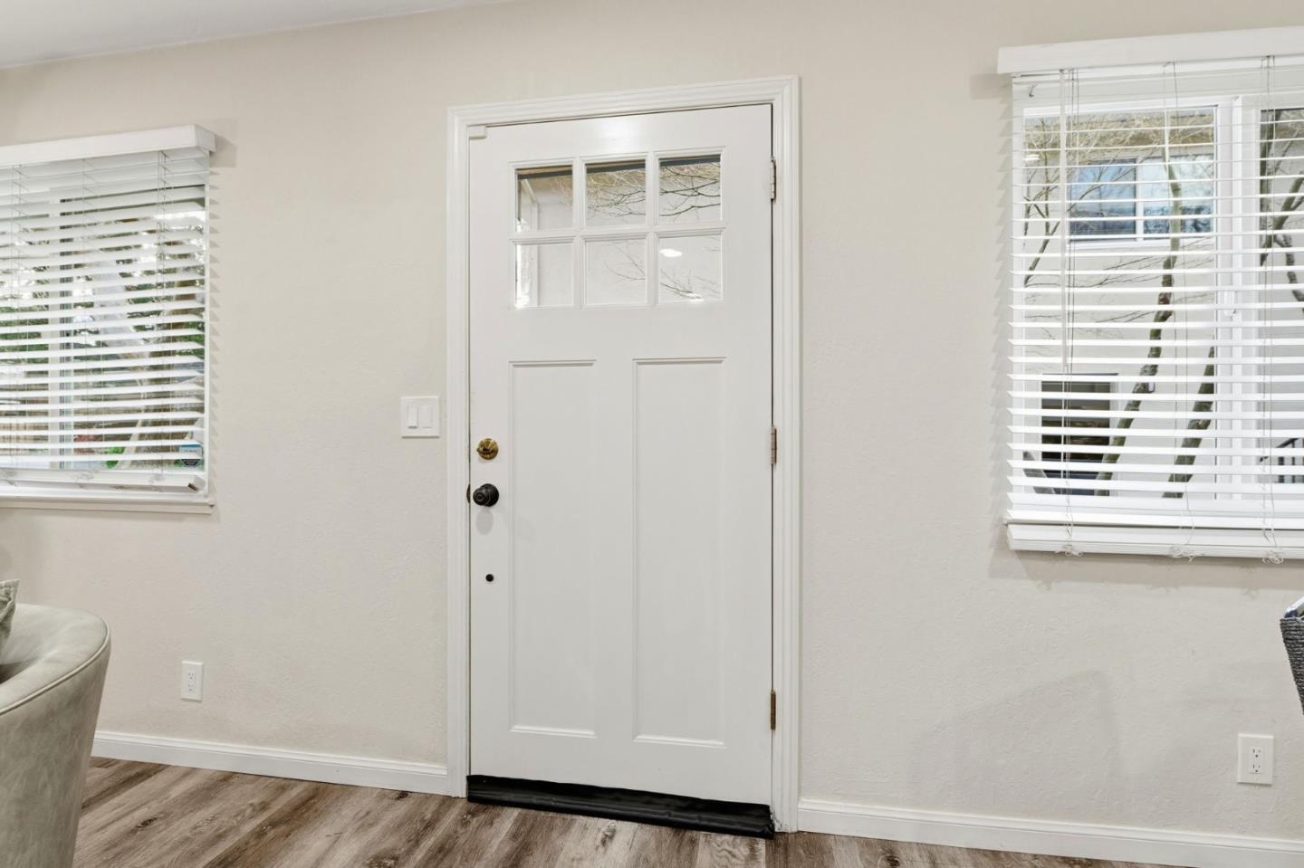 Detail Gallery Image 5 of 28 For 383 E Latimer Ave #2,  Campbell,  CA 95008 - 2 Beds | 1 Baths