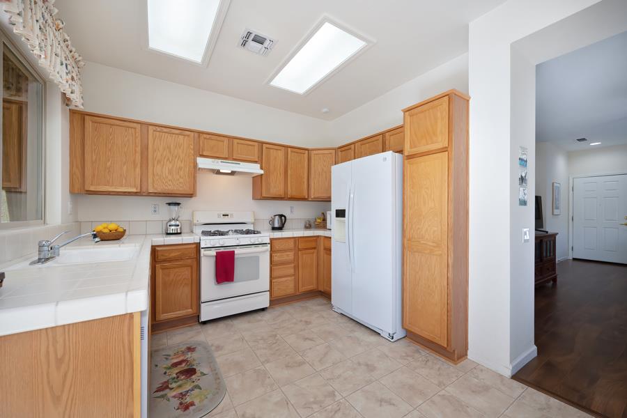 Detail Gallery Image 8 of 17 For 2435 Monument Ct, Lincoln,  CA 95648 - 2 Beds | 2 Baths