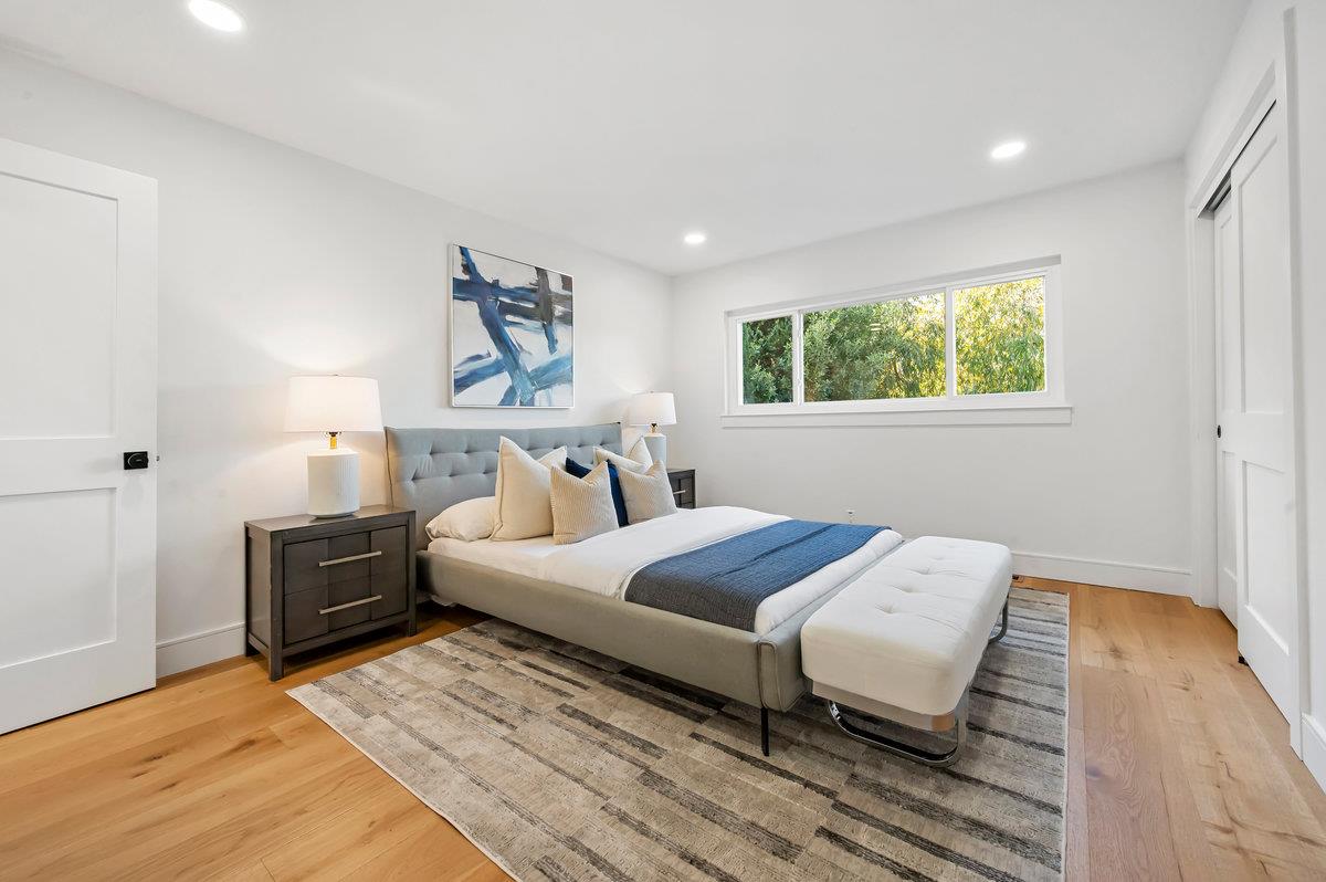 Detail Gallery Image 10 of 37 For 23 Treetop Ln, San Mateo,  CA 94402 - 5 Beds | 3 Baths