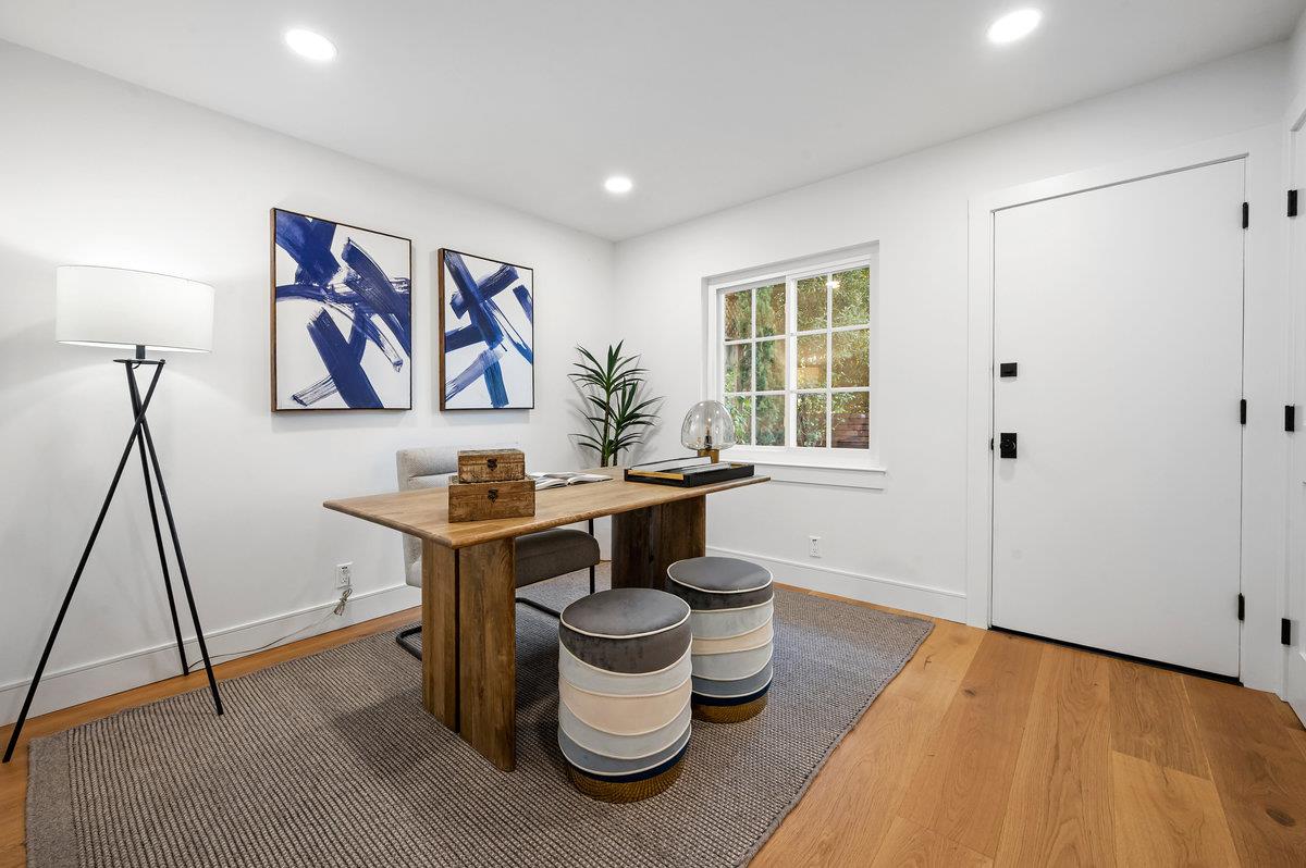 Detail Gallery Image 16 of 37 For 23 Treetop Ln, San Mateo,  CA 94402 - 5 Beds | 3 Baths