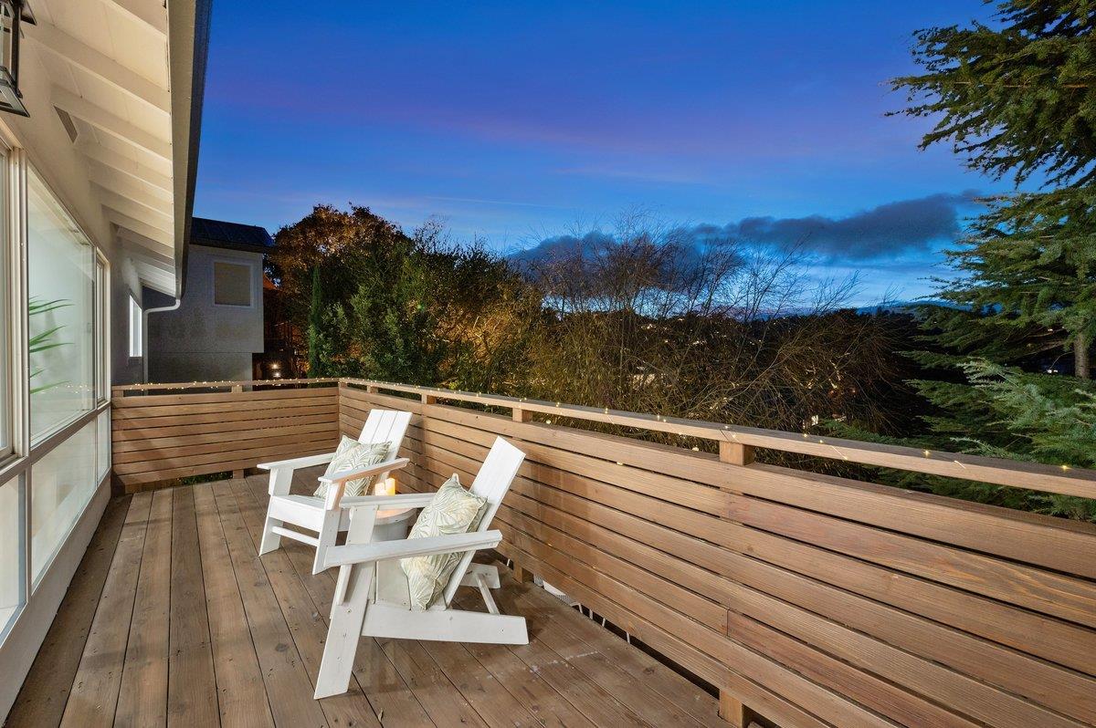 Detail Gallery Image 28 of 37 For 23 Treetop Ln, San Mateo,  CA 94402 - 5 Beds | 3 Baths