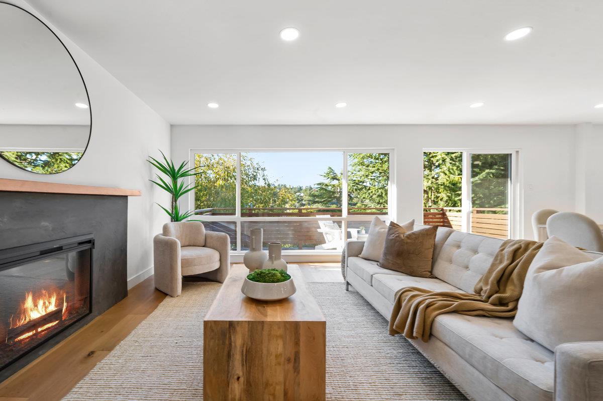 Detail Gallery Image 3 of 37 For 23 Treetop Ln, San Mateo,  CA 94402 - 5 Beds | 3 Baths