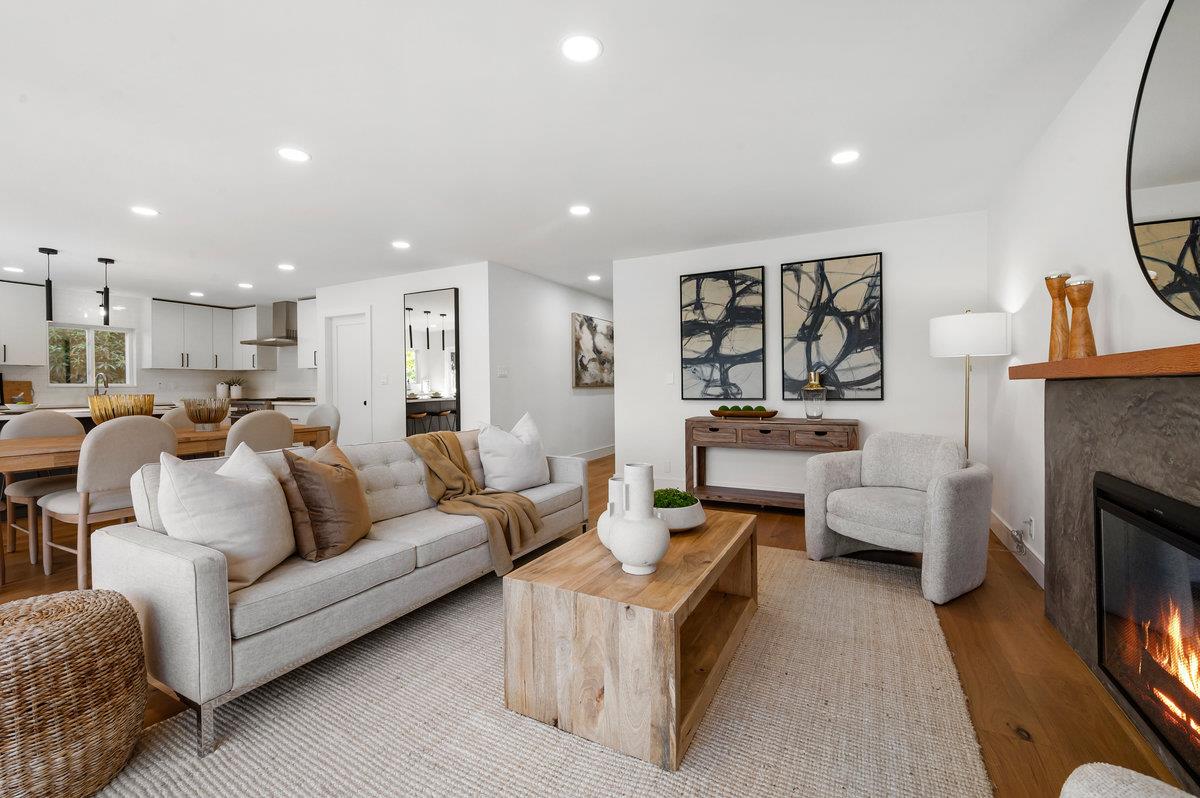 Detail Gallery Image 4 of 37 For 23 Treetop Ln, San Mateo,  CA 94402 - 5 Beds | 3 Baths