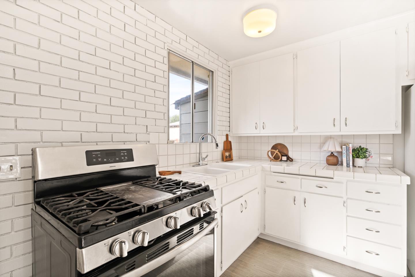 Detail Gallery Image 15 of 49 For 2247 Menalto Ave, East Palo Alto,  CA 94303 - 3 Beds | 1 Baths