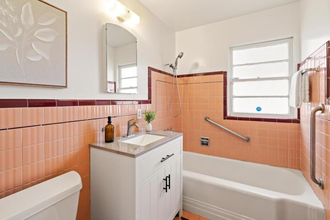 Detail Gallery Image 17 of 49 For 2247 Menalto Ave, East Palo Alto,  CA 94303 - 3 Beds | 1 Baths