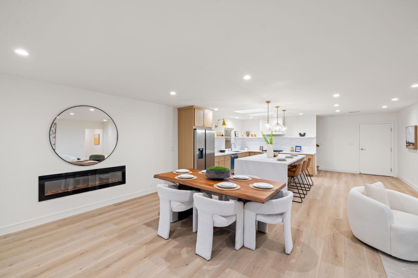 Detail Gallery Image 12 of 45 For 1218 Sanchez Way, Redwood City,  CA 94061 - 4 Beds | 3 Baths