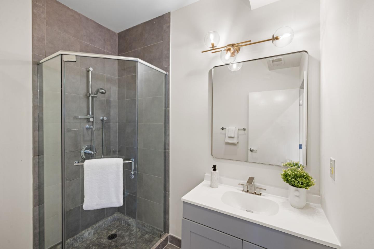 Detail Gallery Image 32 of 45 For 1218 Sanchez Way, Redwood City,  CA 94061 - 4 Beds | 3 Baths