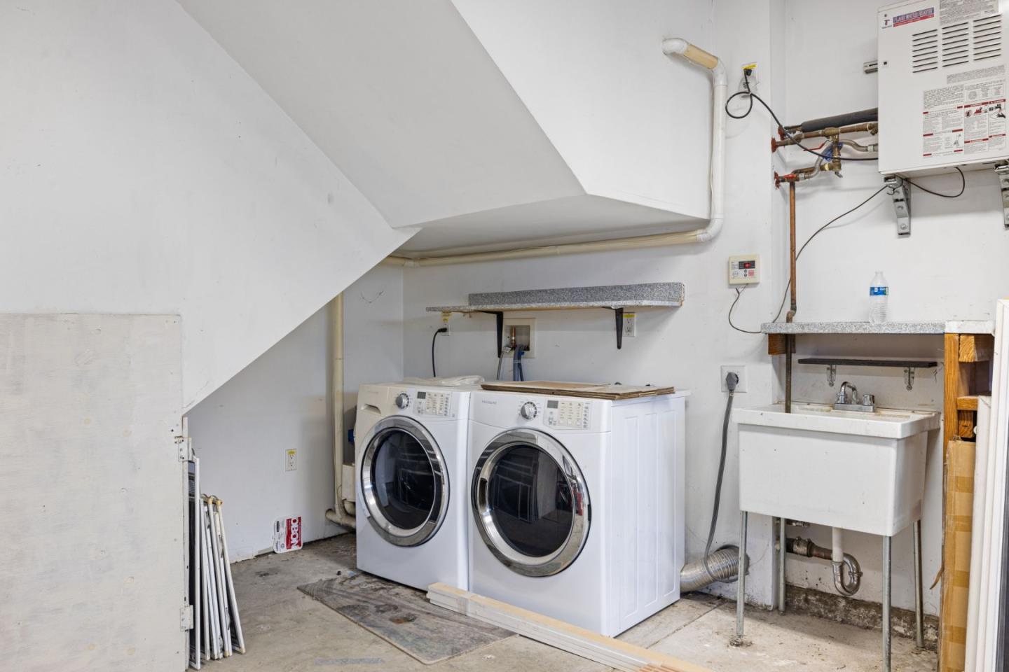 Detail Gallery Image 36 of 45 For 1218 Sanchez Way, Redwood City,  CA 94061 - 4 Beds | 3 Baths