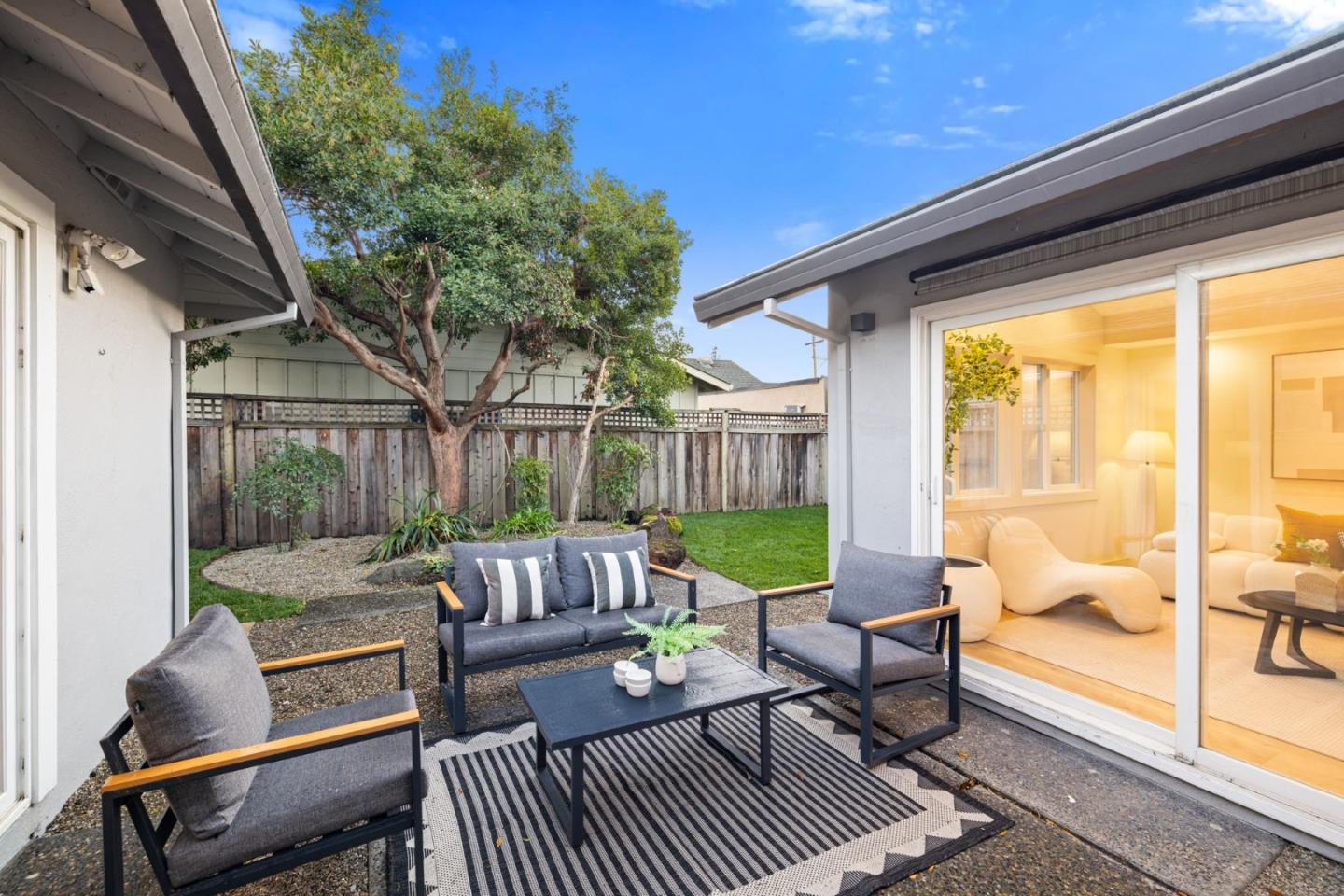 Detail Gallery Image 39 of 45 For 1218 Sanchez Way, Redwood City,  CA 94061 - 4 Beds | 3 Baths