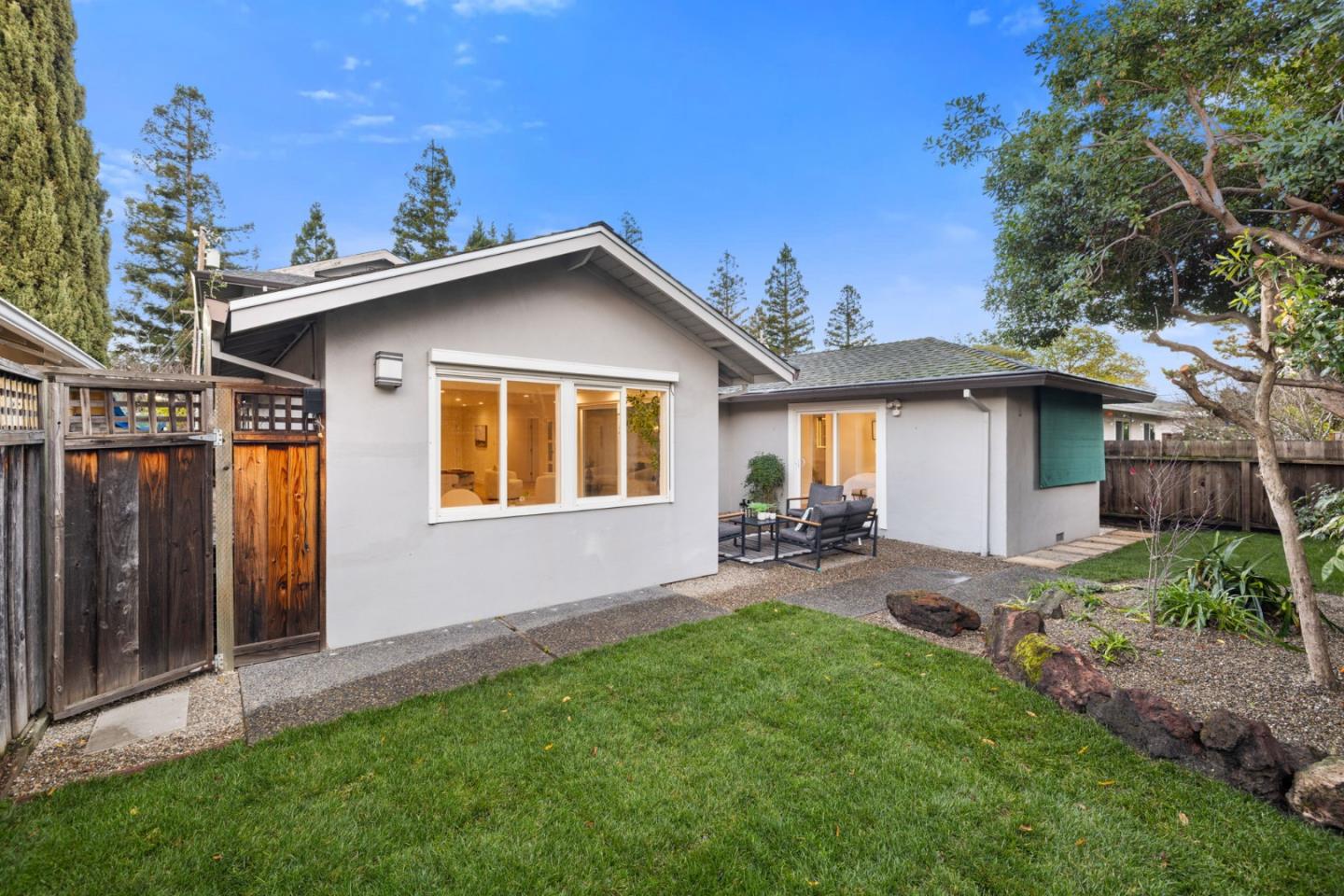 Detail Gallery Image 40 of 45 For 1218 Sanchez Way, Redwood City,  CA 94061 - 4 Beds | 3 Baths