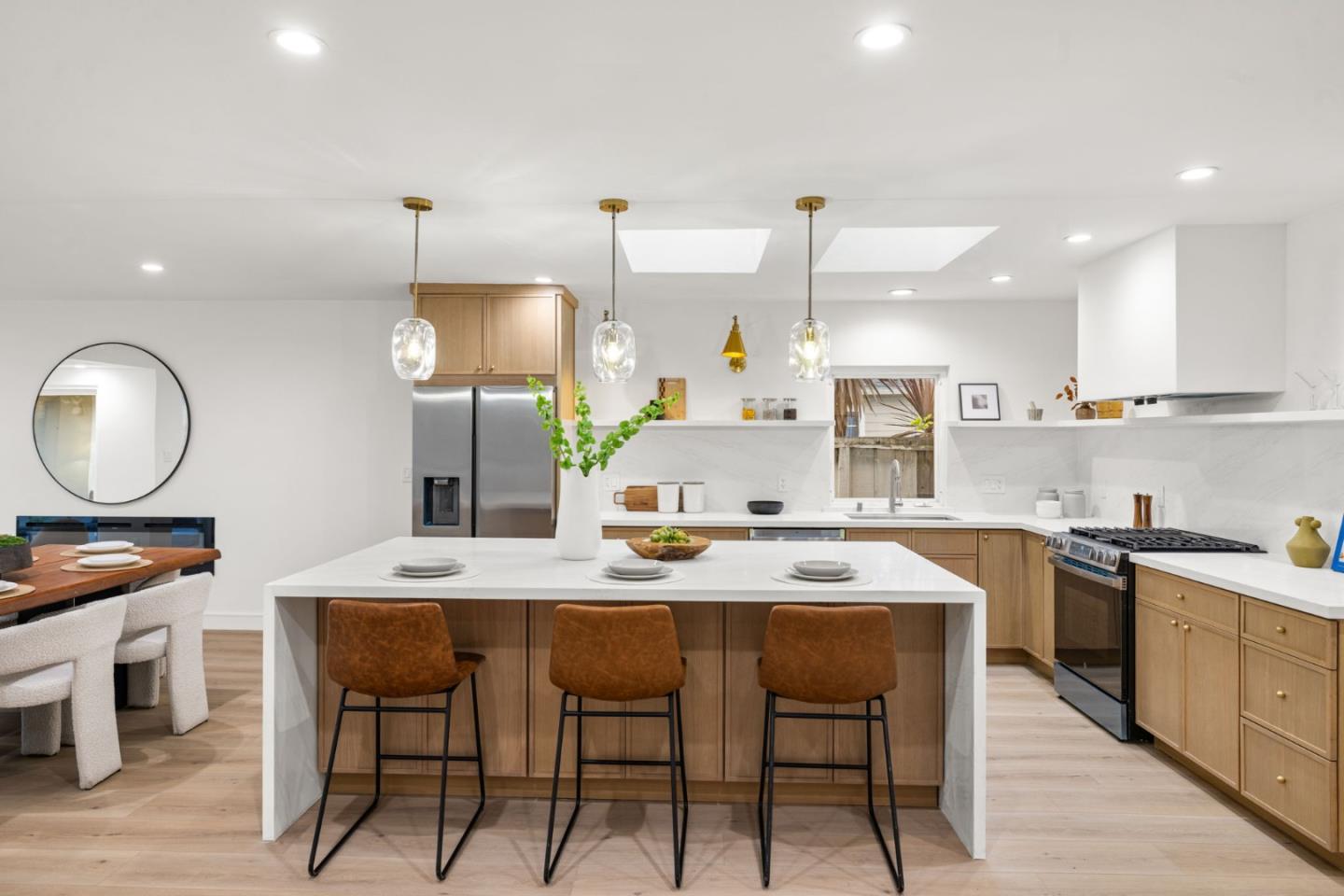 Detail Gallery Image 5 of 45 For 1218 Sanchez Way, Redwood City,  CA 94061 - 4 Beds | 3 Baths