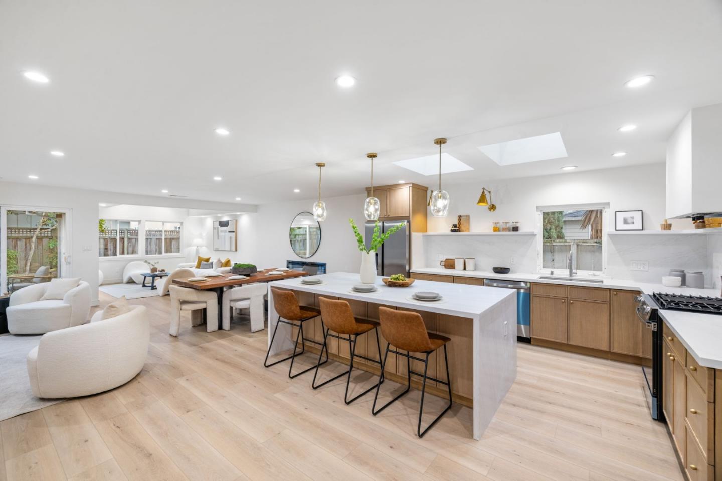 Detail Gallery Image 7 of 45 For 1218 Sanchez Way, Redwood City,  CA 94061 - 4 Beds | 3 Baths