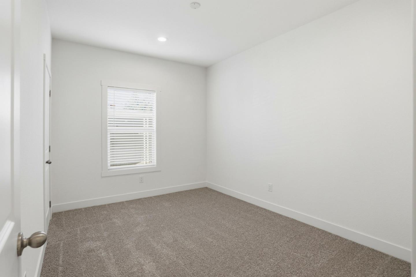 Detail Gallery Image 15 of 28 For 2151 Oakland Rd #595,  San Jose,  CA 95131 - 3 Beds | 2 Baths