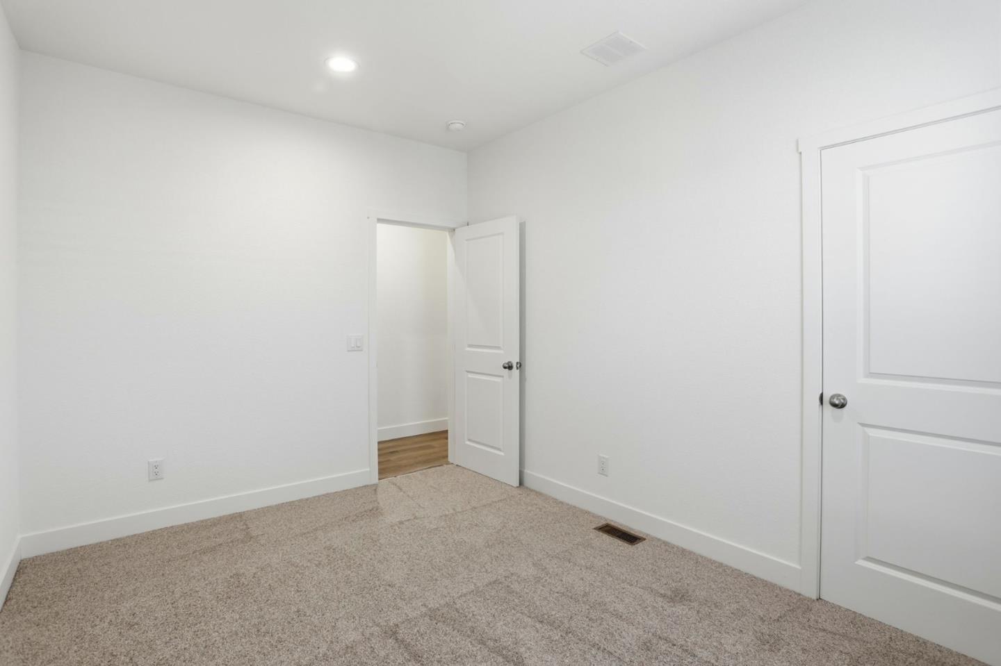 Detail Gallery Image 16 of 28 For 2151 Oakland Rd #595,  San Jose,  CA 95131 - 3 Beds | 2 Baths