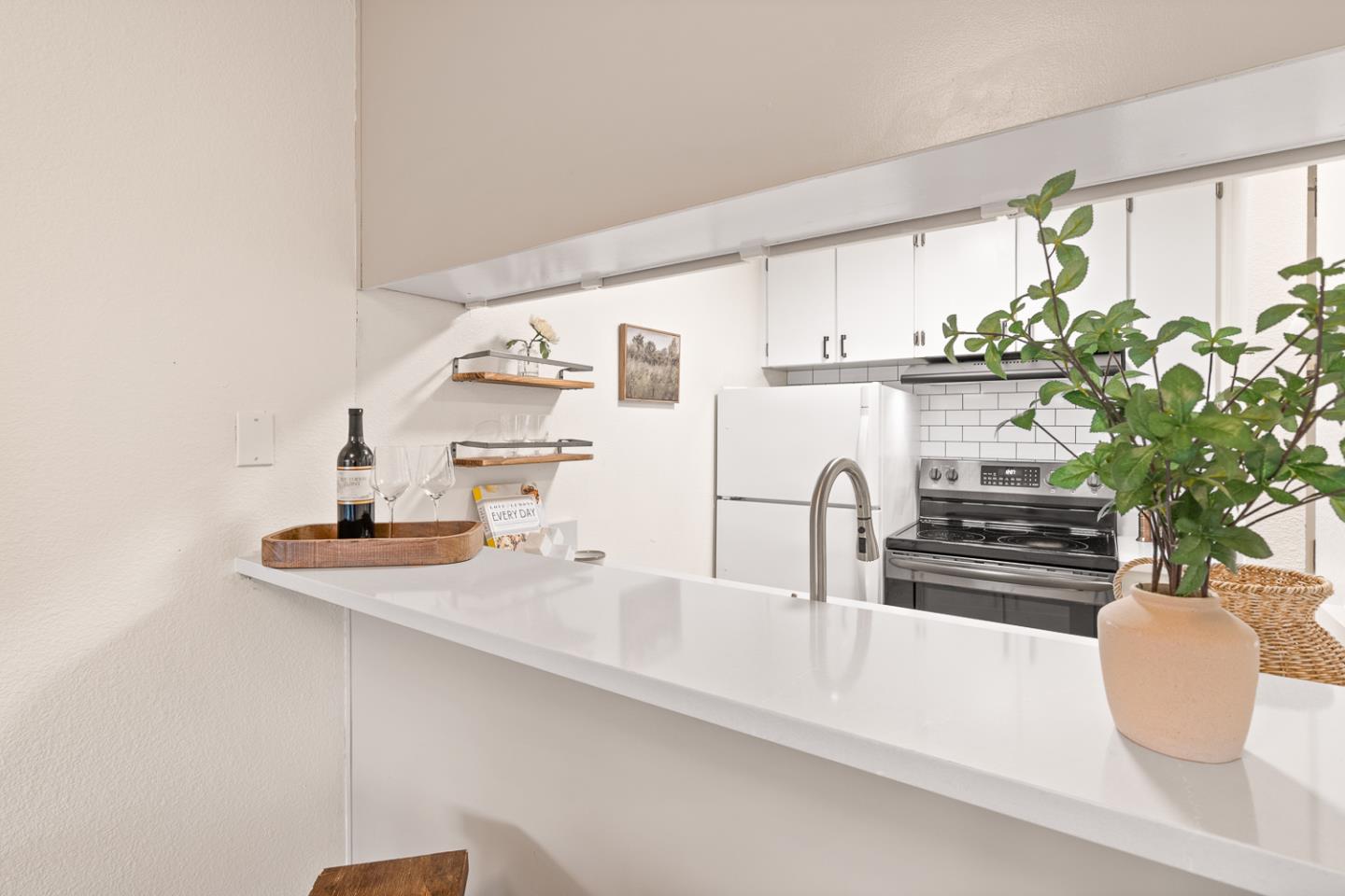 Detail Gallery Image 4 of 31 For 4333 Shelter Creek Ln, San Bruno,  CA 94066 - 0 Beds | 1 Baths