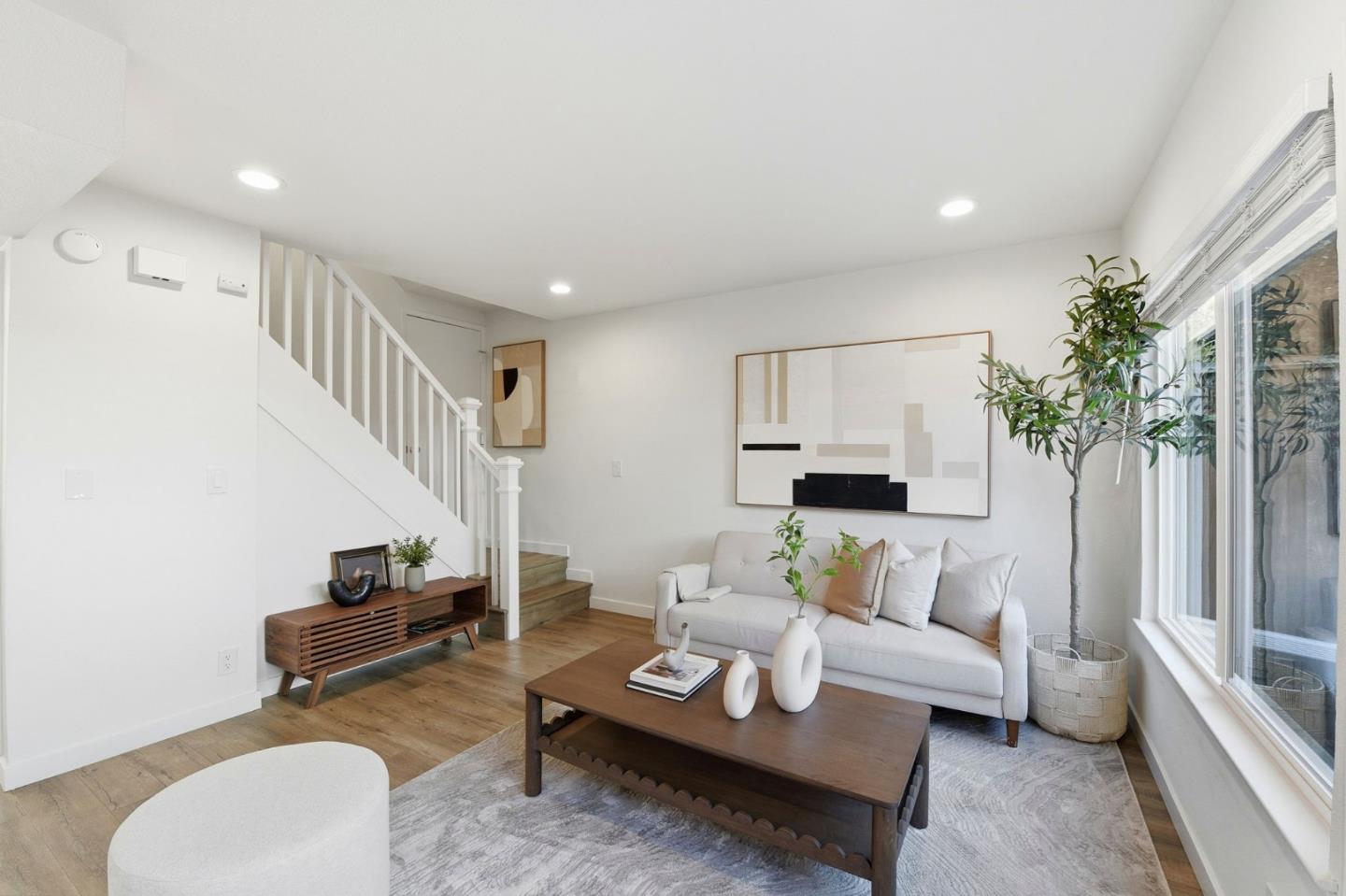 Detail Gallery Image 12 of 59 For 503 Latimer Cir, Campbell,  CA 95008 - 4 Beds | 2/1 Baths