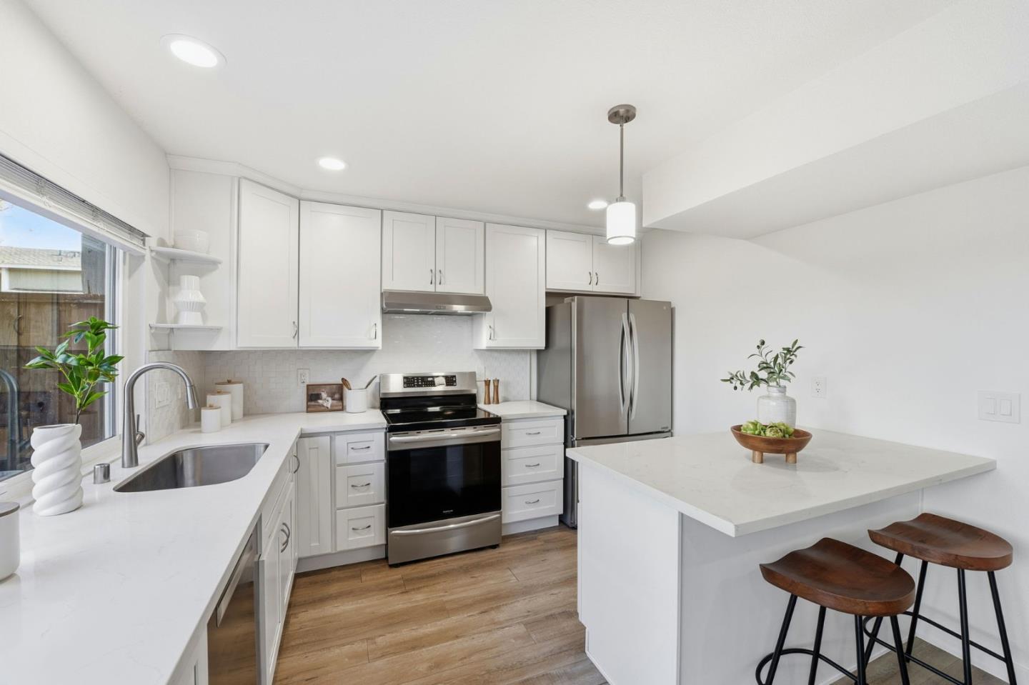 Detail Gallery Image 19 of 59 For 503 Latimer Cir, Campbell,  CA 95008 - 4 Beds | 2/1 Baths