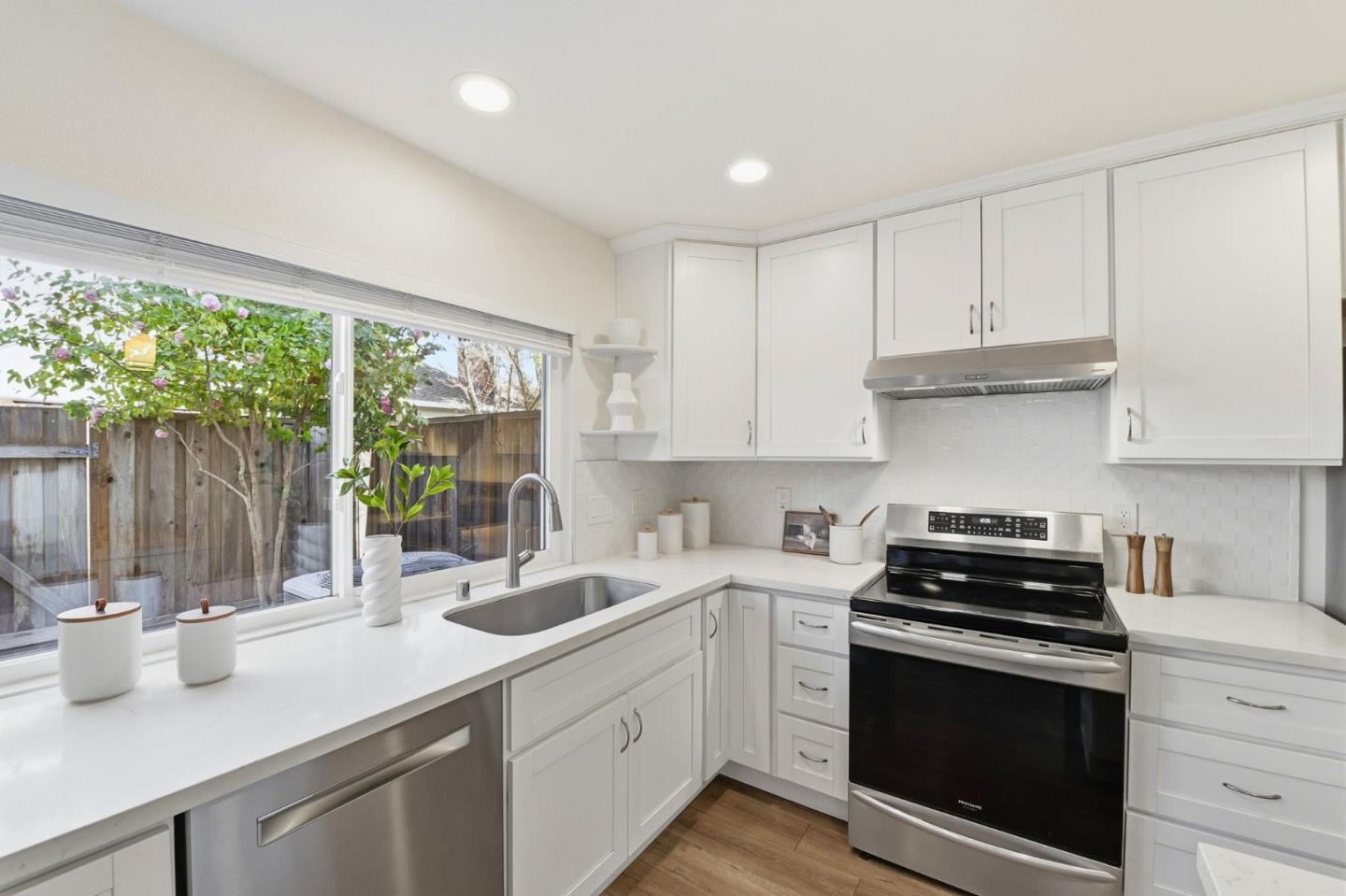 Detail Gallery Image 20 of 59 For 503 Latimer Cir, Campbell,  CA 95008 - 4 Beds | 2/1 Baths