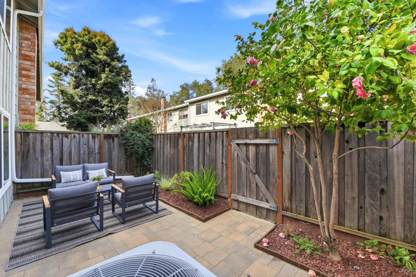 Detail Gallery Image 39 of 59 For 503 Latimer Cir, Campbell,  CA 95008 - 4 Beds | 2/1 Baths