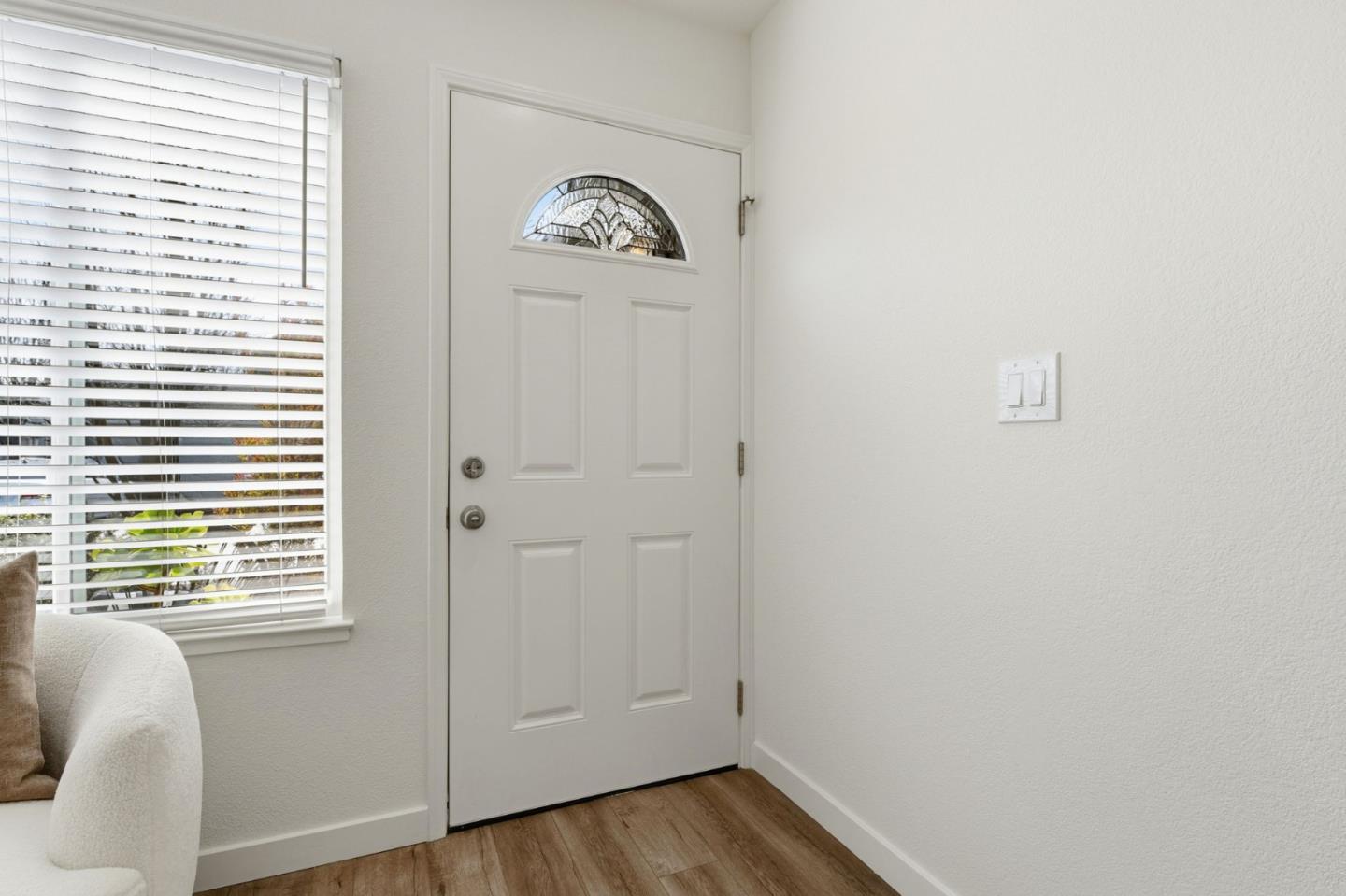 Detail Gallery Image 7 of 59 For 503 Latimer Cir, Campbell,  CA 95008 - 4 Beds | 2/1 Baths