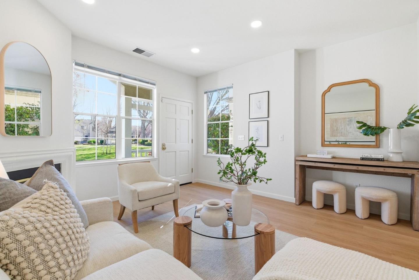 Front Image Thumbnail for ML82030619