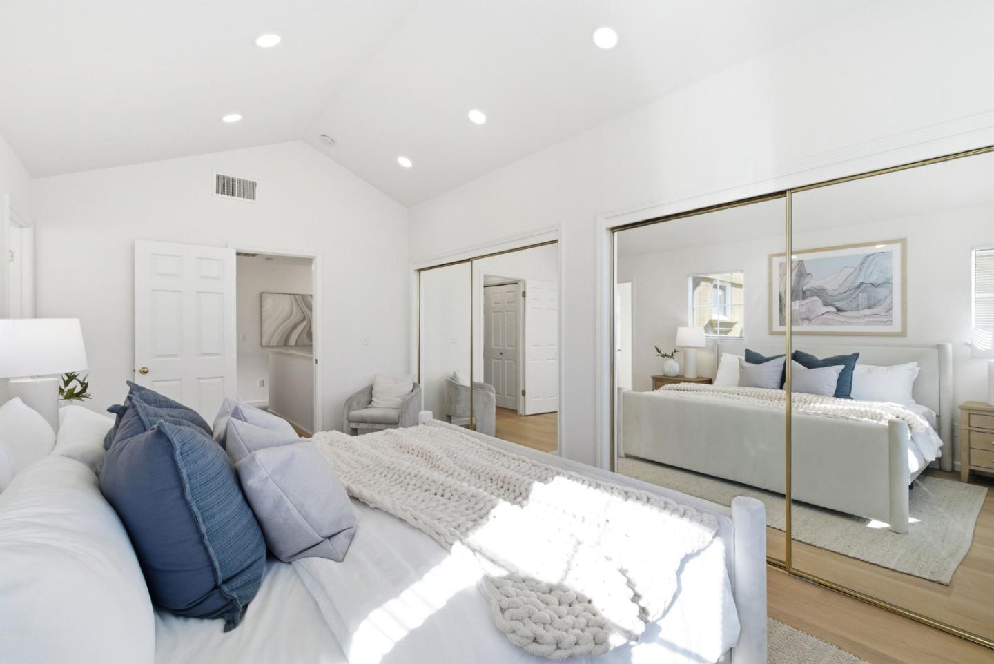 Detail Gallery Image 20 of 54 For 141 Laurel Way, Mountain View,  CA 94040 - 3 Beds | 2/1 Baths