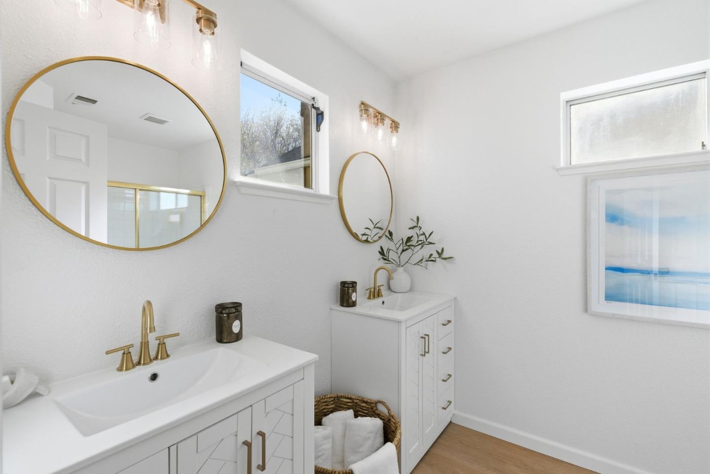 Detail Gallery Image 21 of 54 For 141 Laurel Way, Mountain View,  CA 94040 - 3 Beds | 2/1 Baths