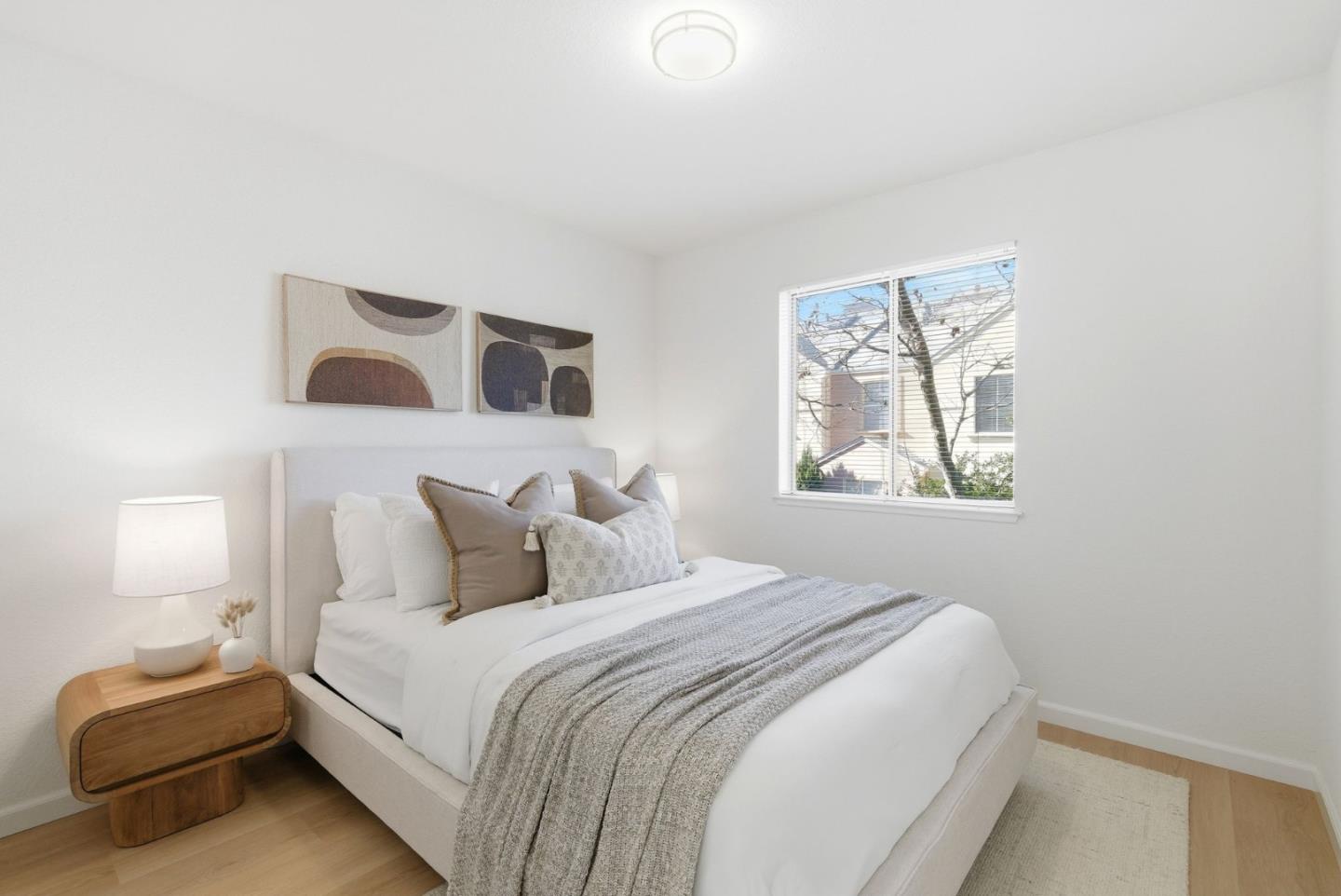 Detail Gallery Image 24 of 54 For 141 Laurel Way, Mountain View,  CA 94040 - 3 Beds | 2/1 Baths