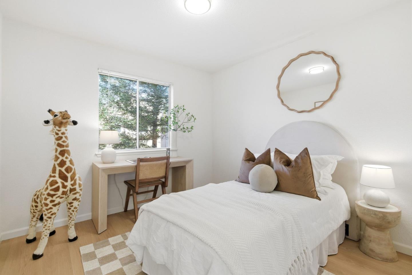 Detail Gallery Image 26 of 54 For 141 Laurel Way, Mountain View,  CA 94040 - 3 Beds | 2/1 Baths