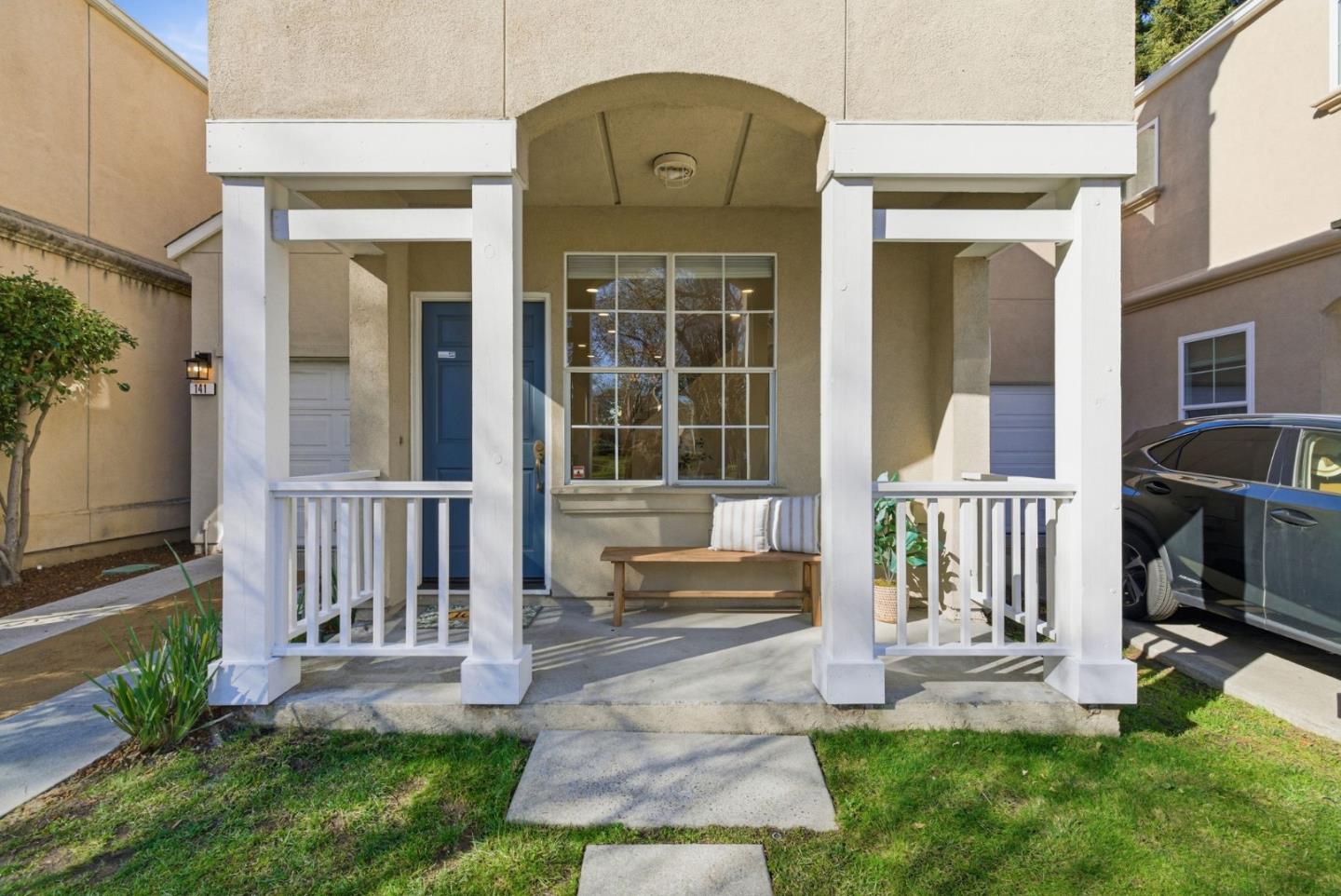 Detail Gallery Image 4 of 54 For 141 Laurel Way, Mountain View,  CA 94040 - 3 Beds | 2/1 Baths