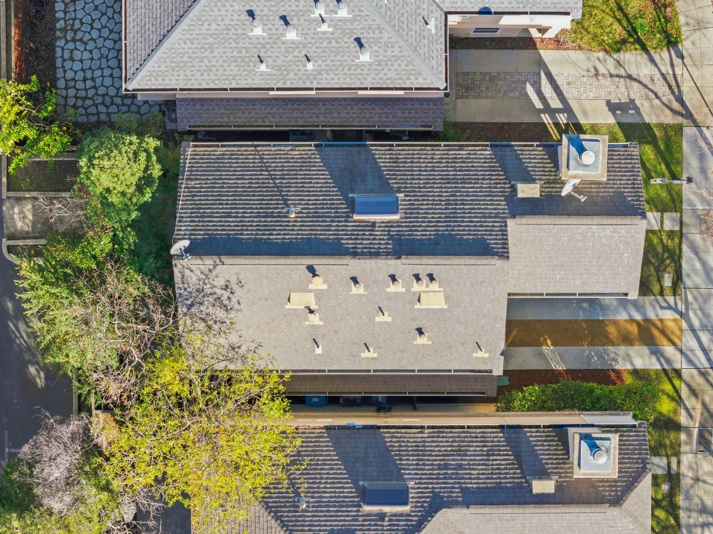 Detail Gallery Image 45 of 54 For 141 Laurel Way, Mountain View,  CA 94040 - 3 Beds | 2/1 Baths